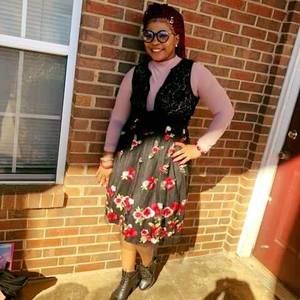 Meet your Posher, Ikeia